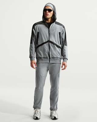 Nike Sportswear Air Max Men's Woven Jacket. Nike RO